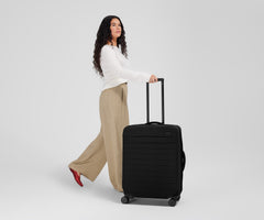 The Softside Medium in Jet Black