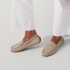 hover | Model wearing The Driver in Sesame.