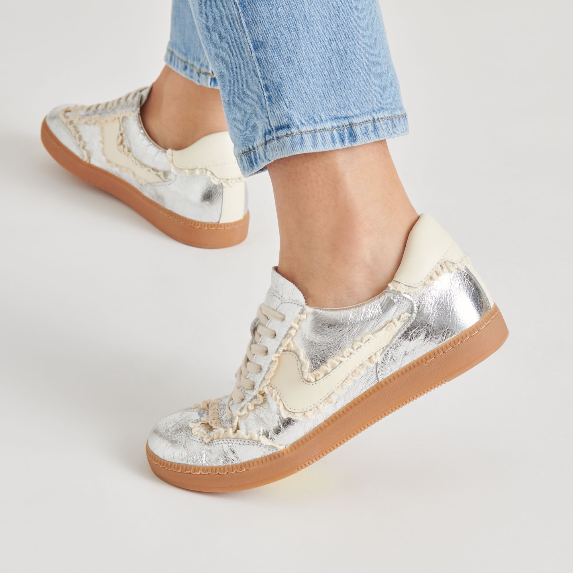 NOTICE LACE SNEAKERS SILVER DISTRESSED LEATHER