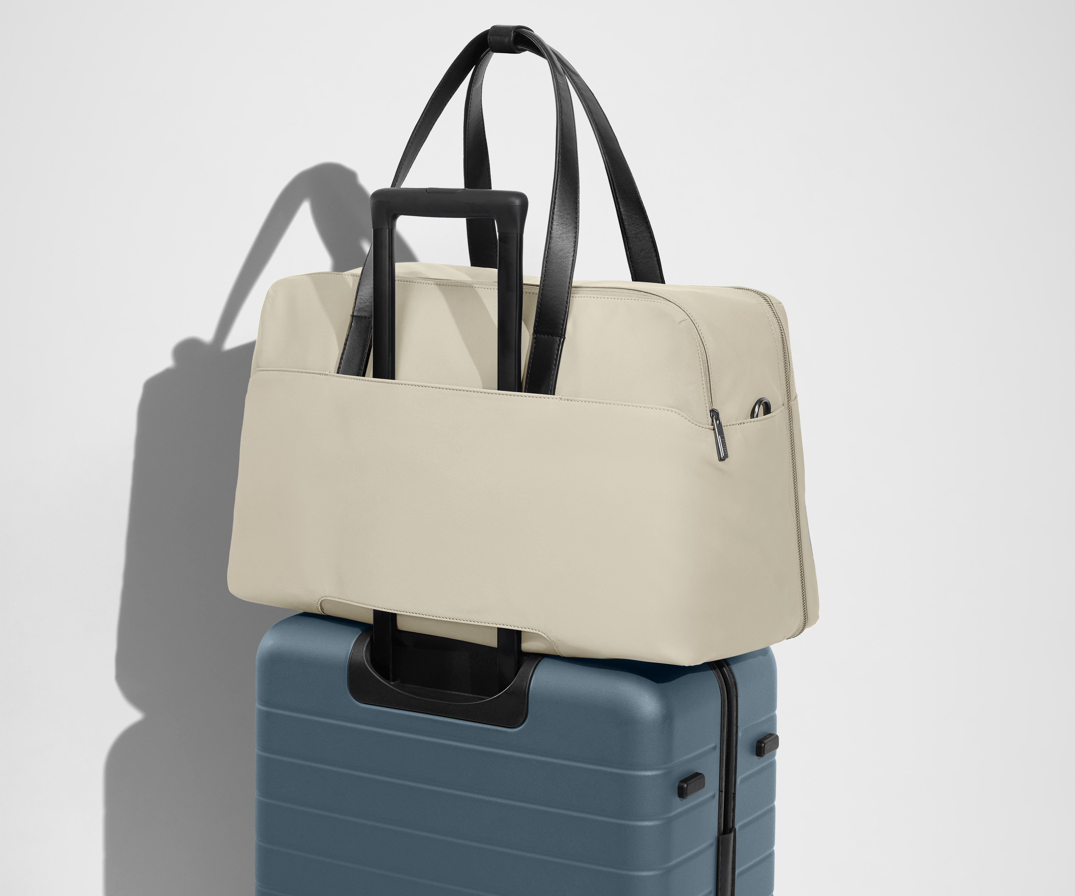 The Weekender in Salt White