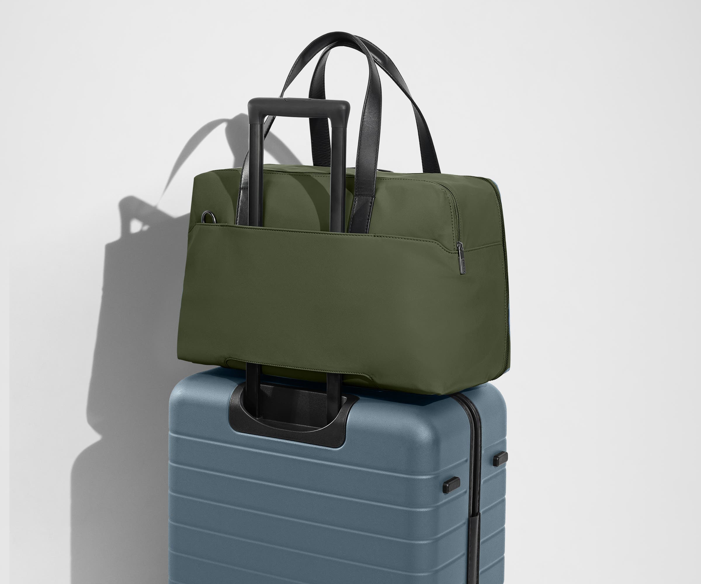 The Overnight Bag in Olive Green
