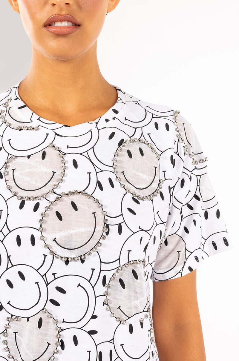 ALL SMILES OVERSIZED GRAPHIC TSHIRT